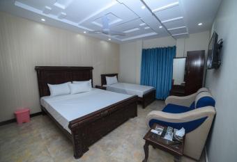 Royal Blue inn Hotel has Smoking rooms