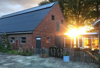 Bed and Breakfast ChickpointCharlie has Balcony rooms