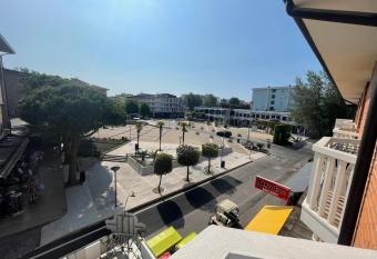 Costa Rica Bibione Ca  D Oro allows 18 year olds to book a room