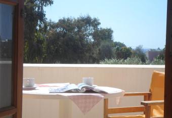 Relax on Santorini allows 18 year olds to book a room