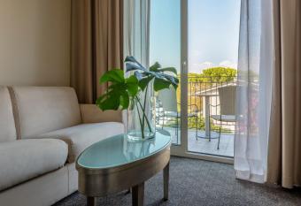 Villa Rosa Hotel Desenzano has Balcony rooms