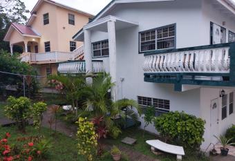 4Js Vacation Inc. - Luxury Studio allows 18 year olds to book a room