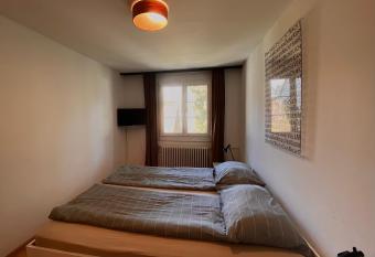 Budgetapartment Martinsturm von Swisspartments allows 18 year olds to book a room