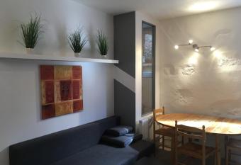 Le Ch  teau du Spesbourg allows 18 year olds to book a room