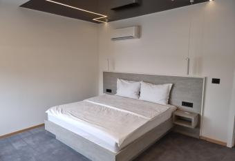 Swan has rooms with a private hot tub