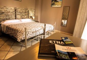 Sotto Il Vulcano has Balcony rooms