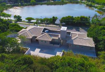 APART LAGOA BUZIOS- centro allows 18 year olds to book a room