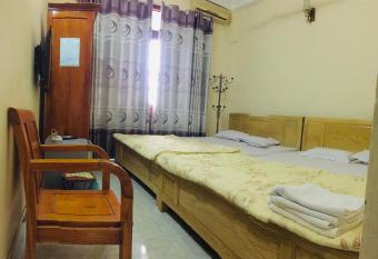 Nh   Ngh    Vi   t Khanh has Smoking/Balcony rooms