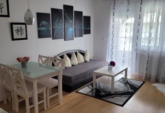 Apartman Bella has Balcony rooms