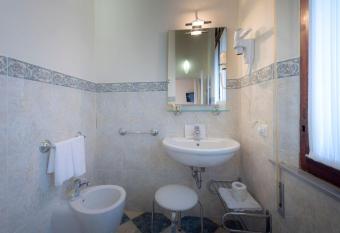 Villa Elda Boutique Hotel allows 18 year olds to book a room