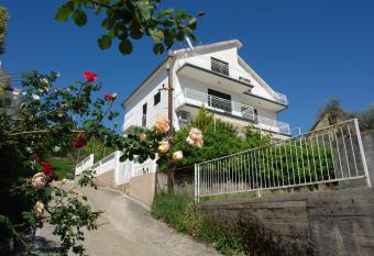 Wisteria has Balcony rooms