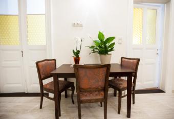 Best of Guest house by Small Home Budapest has rooms with a private hot tub