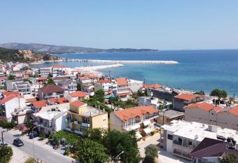 Helios Apartments has Balcony rooms