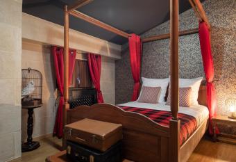 Le Refuge du Sorcier - Enigme & Magie - Libourne has Balcony rooms