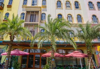 Ha Long Seasun Hotel has Balcony rooms