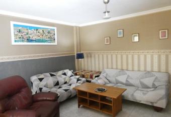 Zimmer Arad Dead Sea, Big and Confortab  l Apartment, logic cost -                     allows 18 year olds to book a room