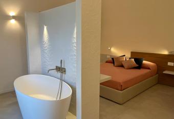 B&B LE MAGNOLIE has Balcony rooms