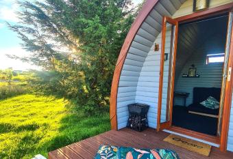 Delightful Camping Pod in Snowdonia, North Wales. allows 18 year olds to book a room