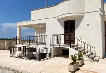 Casa vacanze Rosemary has Balcony rooms