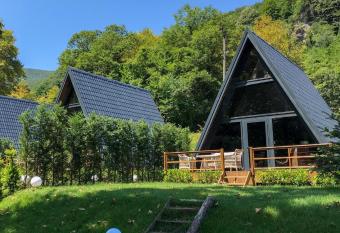 BLS BUNGALOVE SAPANCA has Smoking rooms