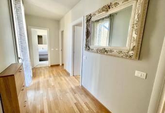 ERMAN HOUSE - Naviglio Riviera del Brenta Venezia has Balcony rooms