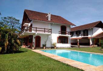 Pousada Canto da Paz allows 18 year olds to book a room