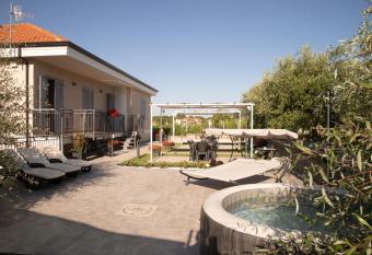 Il Violino degli Dei Holiday House has Balcony rooms