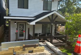 Atlanta Unit 2 Room 3 - Atlanta Bests Kept Secret Private Bedroom & Bathroom allows 18 year olds to book a room