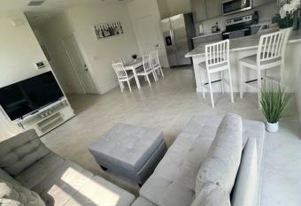 Brand new 3 BR 2,5 BA townhouse with free parking has Balcony rooms