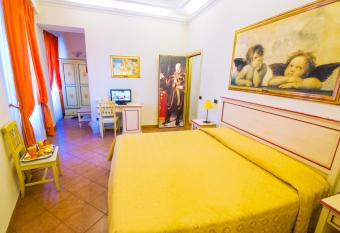 Hotel Vasari has Balcony rooms