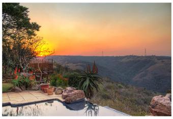 Leopards and Louries Bush Lodge has Balcony rooms