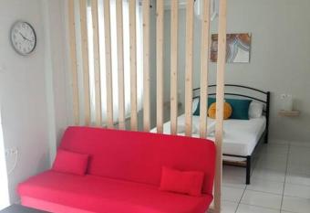 Lemon - HappyHostGr - Downtown Apartment has Balcony rooms