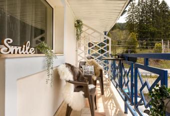 THE HIDDEN HAVEN - Gorgeous Room with balcony has Balcony rooms