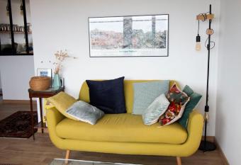 Alegria, confort et soleil aux portes de biarritz allows 18 year olds to book a room