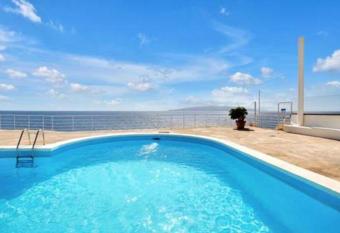 One bedroom appartement with sea view shared pool and enclosed garden at Guia de Isora 1 km away from the beach has Balcony rooms