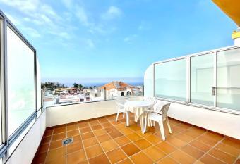 Cozy estudio CS con piscina, Wifi y cerca del mar en Puerto de la Cruz allows 18 year olds to book a room