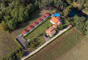 Seosko doma  instvo Jovanovi   has Balcony rooms