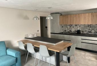 Senin House has Balcony rooms