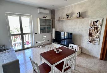 Saul has Balcony rooms