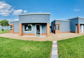 Mafini Villa has Balcony rooms