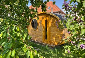 Gite Au sauna de l   Aubach allows 18 year olds to book a room