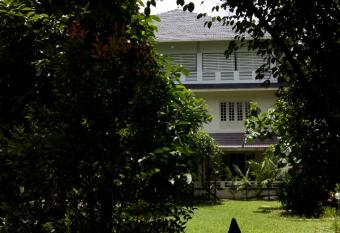 Mangalath Ashramam and Holiday home has Balcony rooms