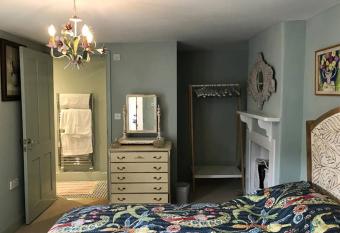 SEED Hub allows 18 year olds to book a room