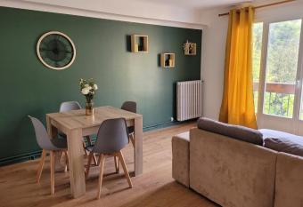 Bulle du Vallespir has Balcony rooms