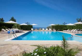 Lu  Hotel Porto Pino has Balcony rooms