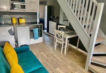 Stratford Upon Avon Pearl allows 18 year olds to book a room