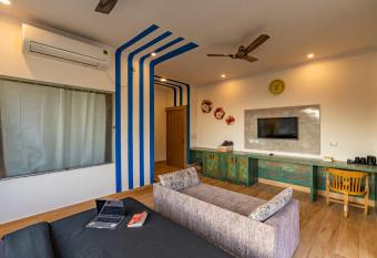 The Hosteller Rishikesh, Upper Tapovan allows 18 year olds to book a room