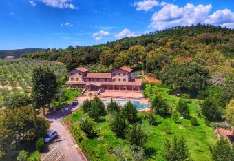 Il Carpignone has Balcony rooms