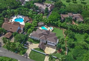 Six Bedroom Family Villa allows 18 year olds to book a room