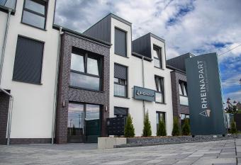 RheinApart Hotel und Boardinghouse allows 18 year olds to book a room